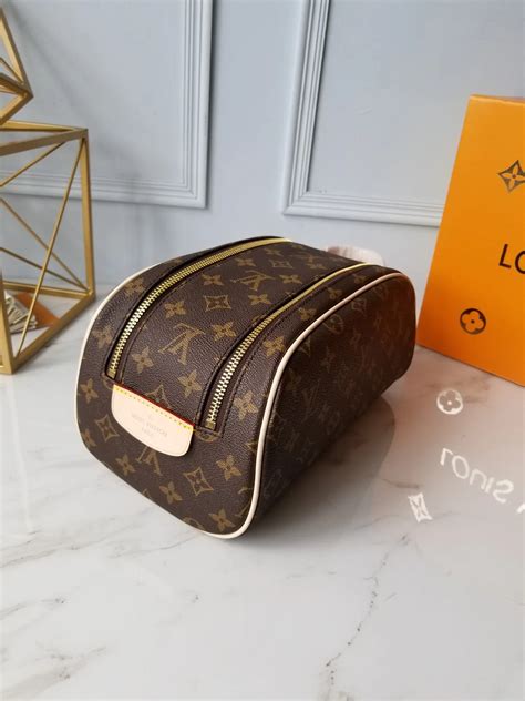 louis vuitton toiletry pouch real vs fake|louis vuitton monogram toiletry bag.